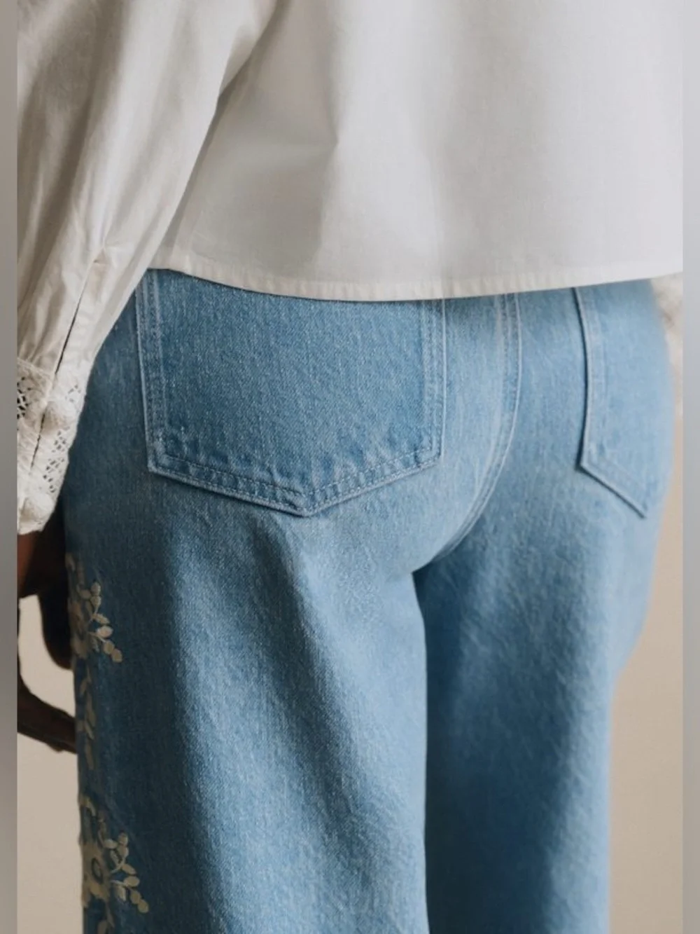 Sézane VALENTIN TROUSERS - SÉZANE X SEA NY DENIM BLUE WITH CREAM EMBROIDERY - Picture 4 of 11